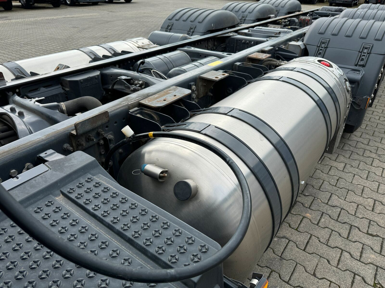 Cab chassis truck, Crane truck Scania G 410 B8x2*6 NB LNG Fahrgestell Nebenantrieb: picture 8
