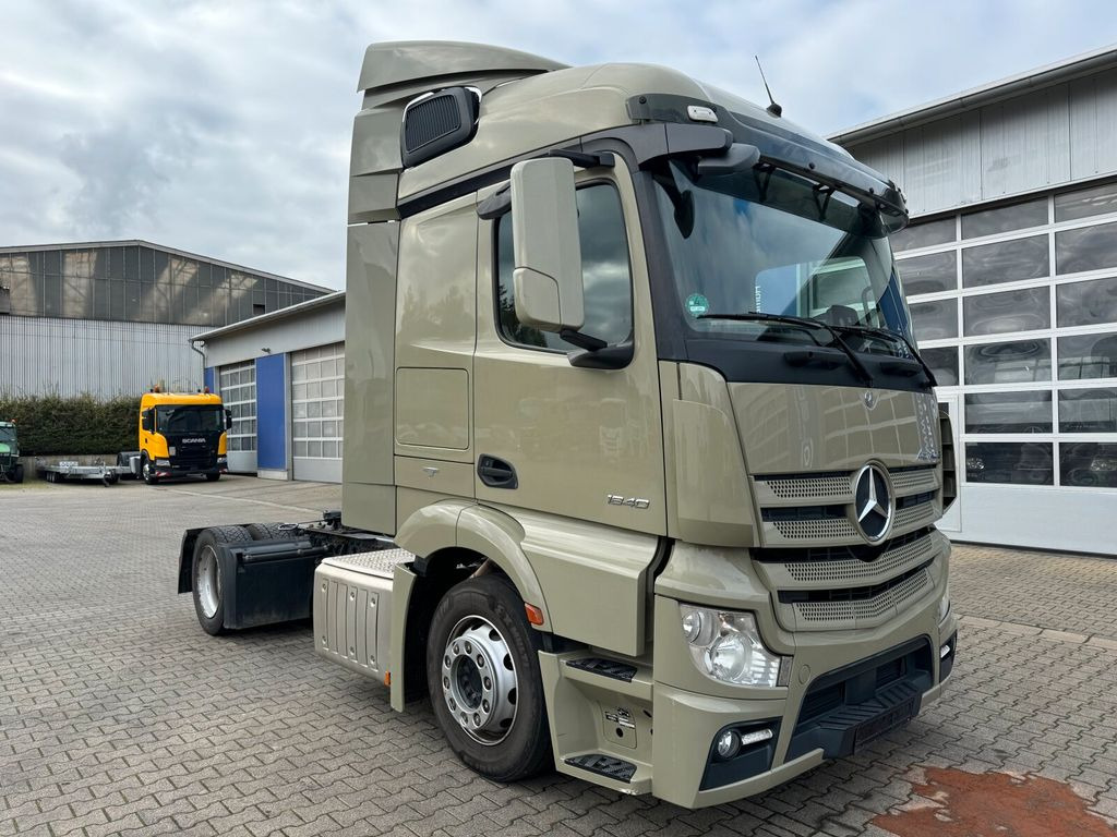 Mercedes-Benz Actros 1840 4x2 SZM Mega *Retarder - Tractor unit: picture 1 Mercedes-Benz Actros 1840 4x2 SZM Mega *Retarder - Tractor unit: picture 1
