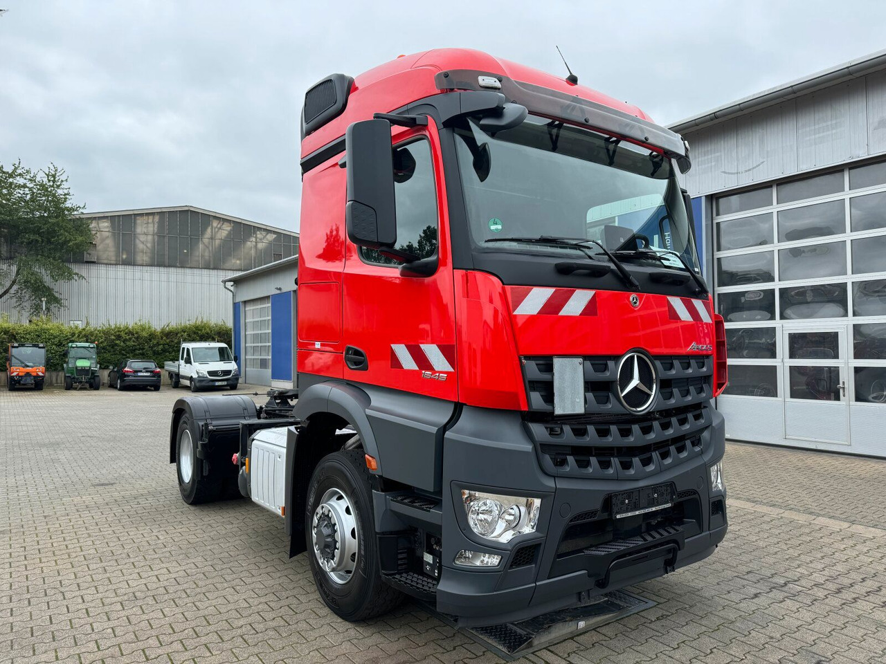 Mercedes-Benz Arocs 1845 LS 4x4 HAD *Kipphyd. Euro6 Blatt/Luft - Tractor unit: picture 1 Mercedes-Benz Arocs 1845 LS 4x4 HAD *Kipphyd. Euro6 Blatt/Luft - Tractor unit: picture 1