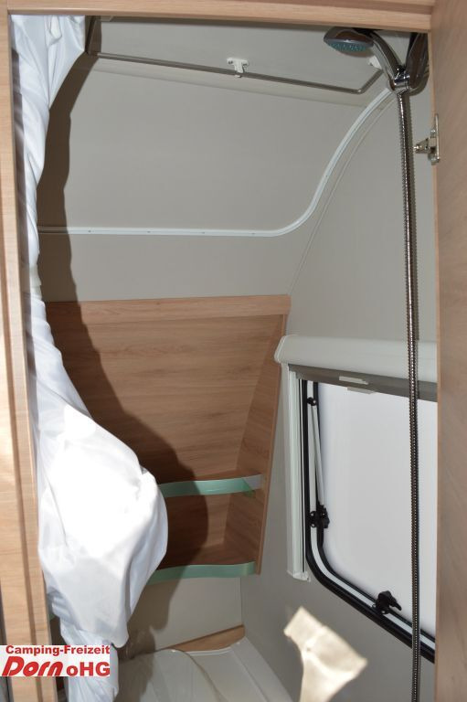 Caravan Knaus Südwind 540 FDK 60 Years Ausstellfenster Bug: picture 20