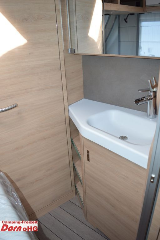 Caravan Knaus Südwind 540 FDK 60 Years Ausstellfenster Bug: picture 17