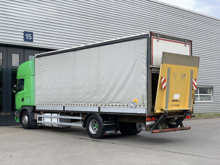 SCANIA 114L 340 - Curtainsider truck: picture 4 SCANIA 114L 340 - Curtainsider truck: picture 4
