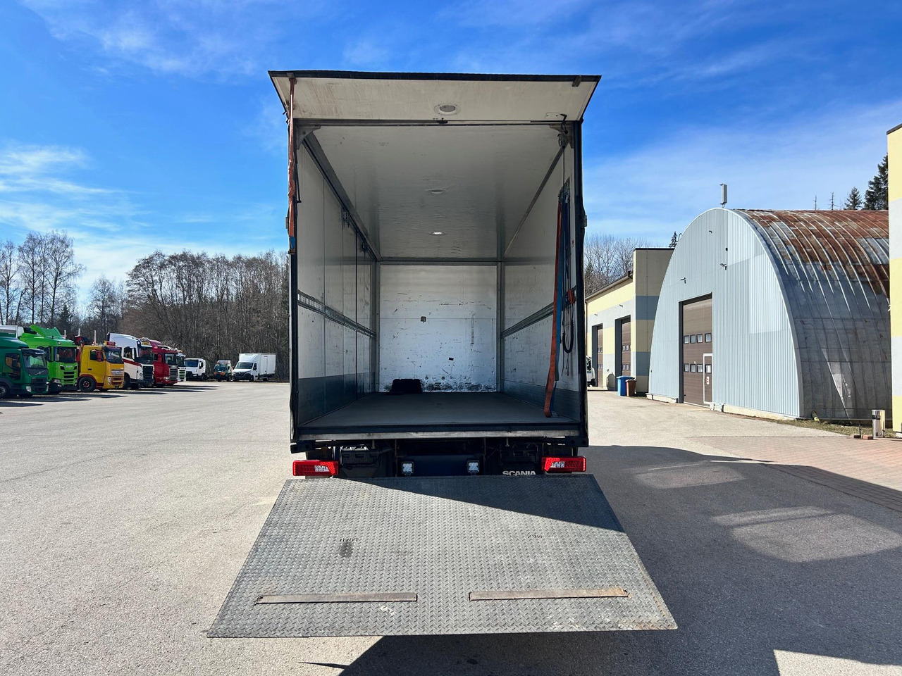 SCANIA P320 - Box truck: picture 5 SCANIA P320 - Box truck: picture 5