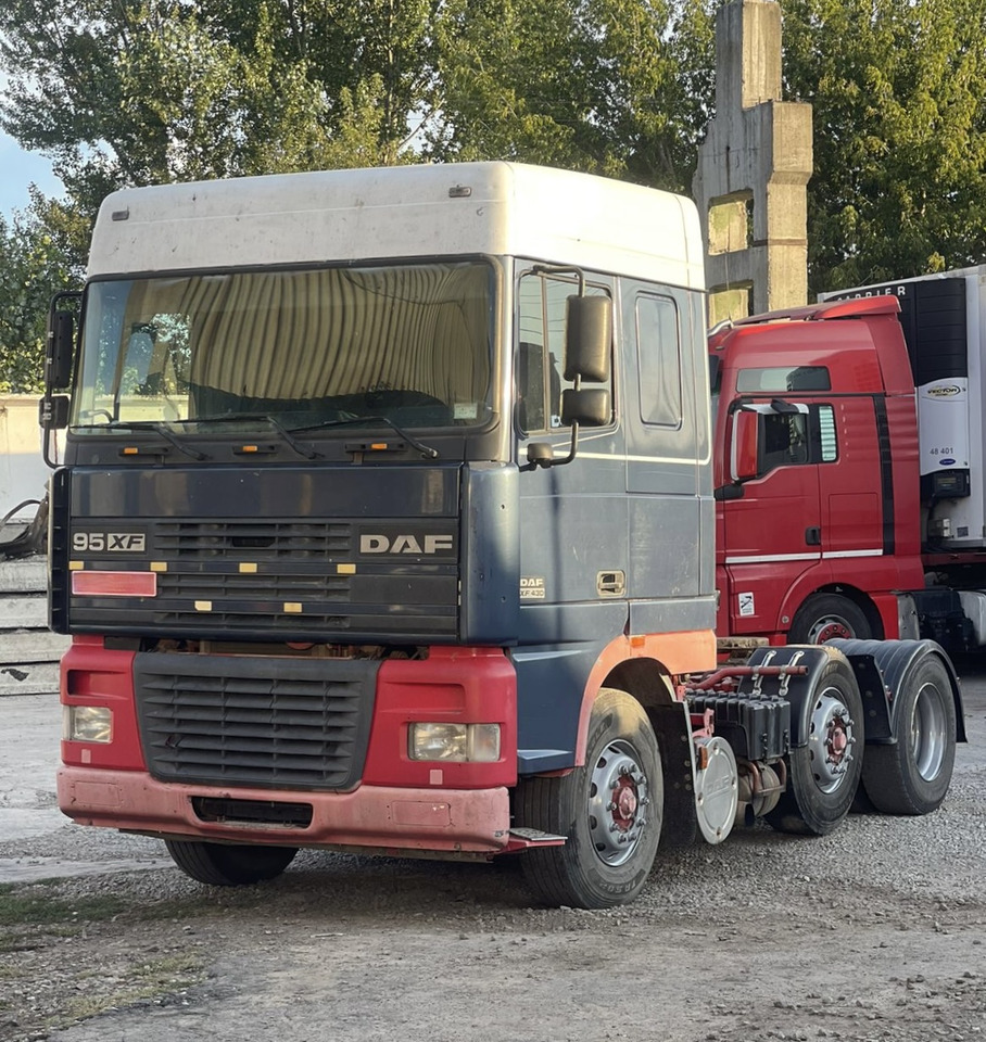 DAF 95.430 - Tractor unit: picture 1 DAF 95.430 - Tractor unit: picture 1