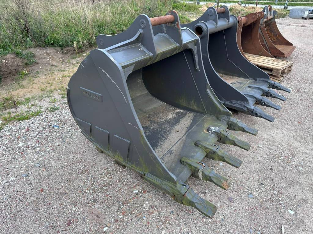 Volvo S 70 / S7 Tieflöffel bucket 1.500mm cbm 1.5 m³ - Excavator bucket: picture 1 Volvo S 70 / S7 Tieflöffel bucket 1.500mm cbm 1.5 m³ - Excavator bucket: picture 1