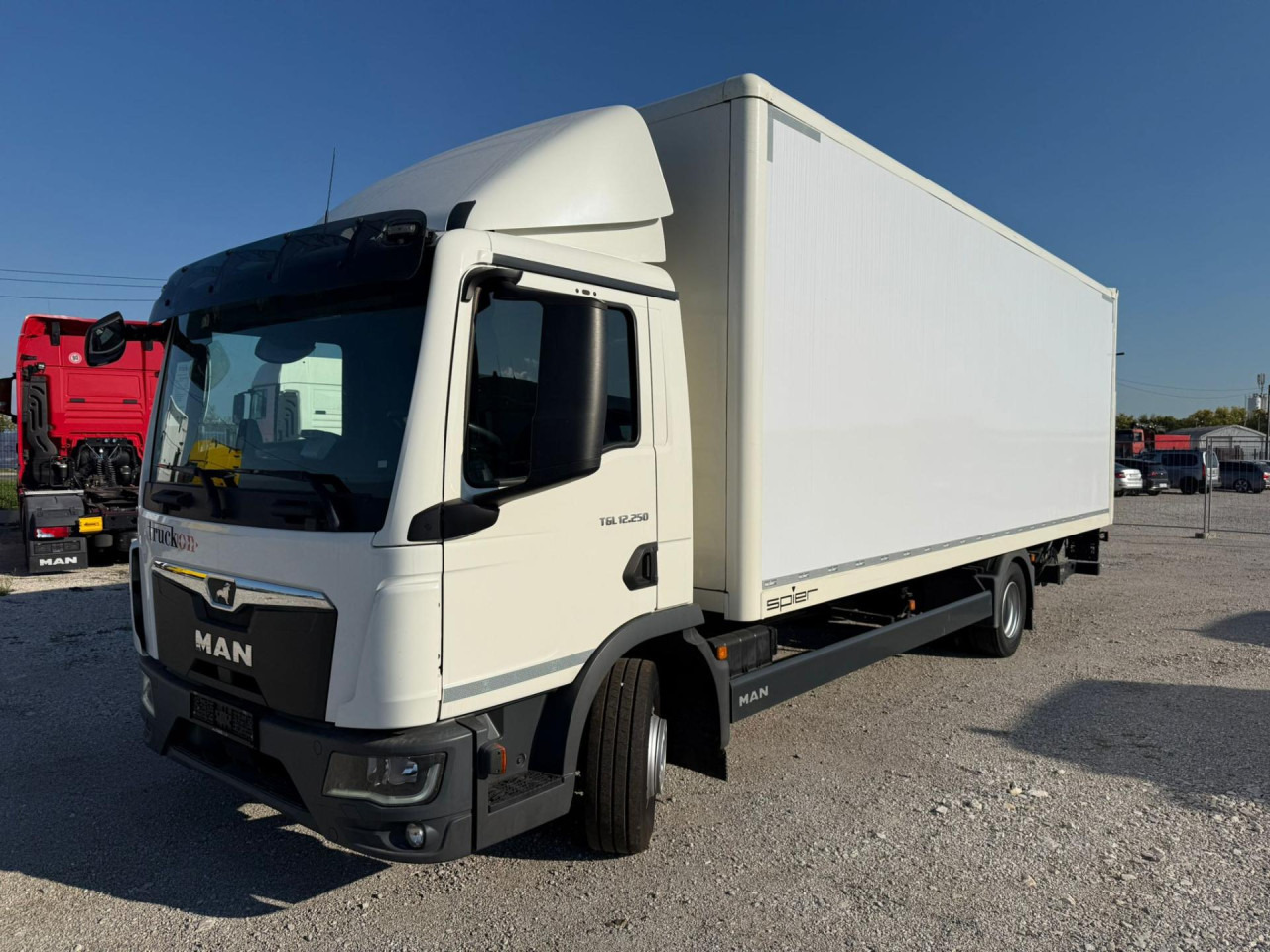 MAN TGL 12.250 4x2 BL Euro6 Klima AHK Luftfeder - Box van: picture 1 MAN TGL 12.250 4x2 BL Euro6 Klima AHK Luftfeder - Box van: picture 1