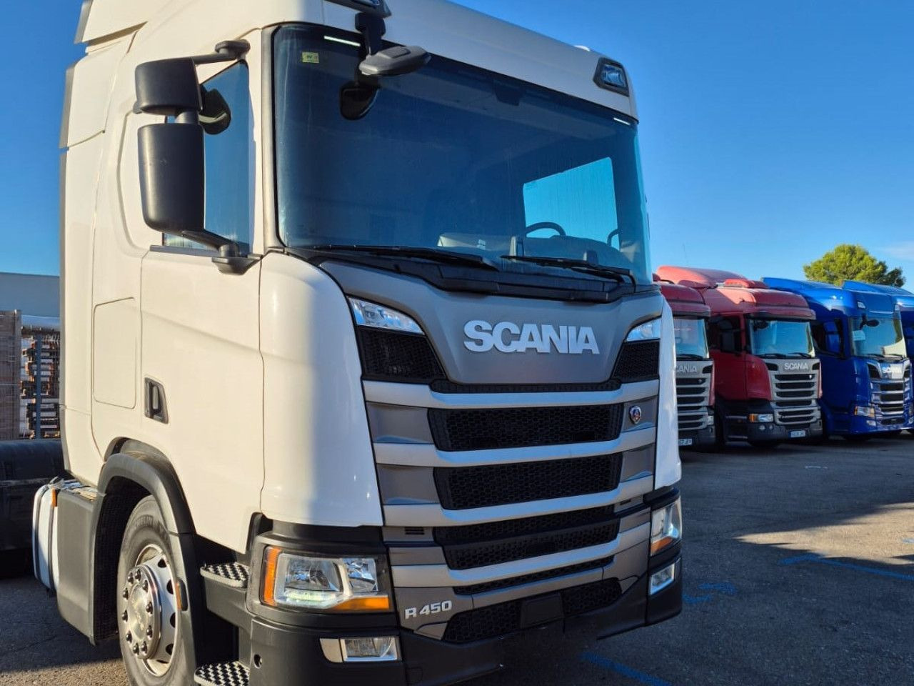Scania R 450 - Tractor unit: picture 1 Scania R 450 - Tractor unit: picture 1