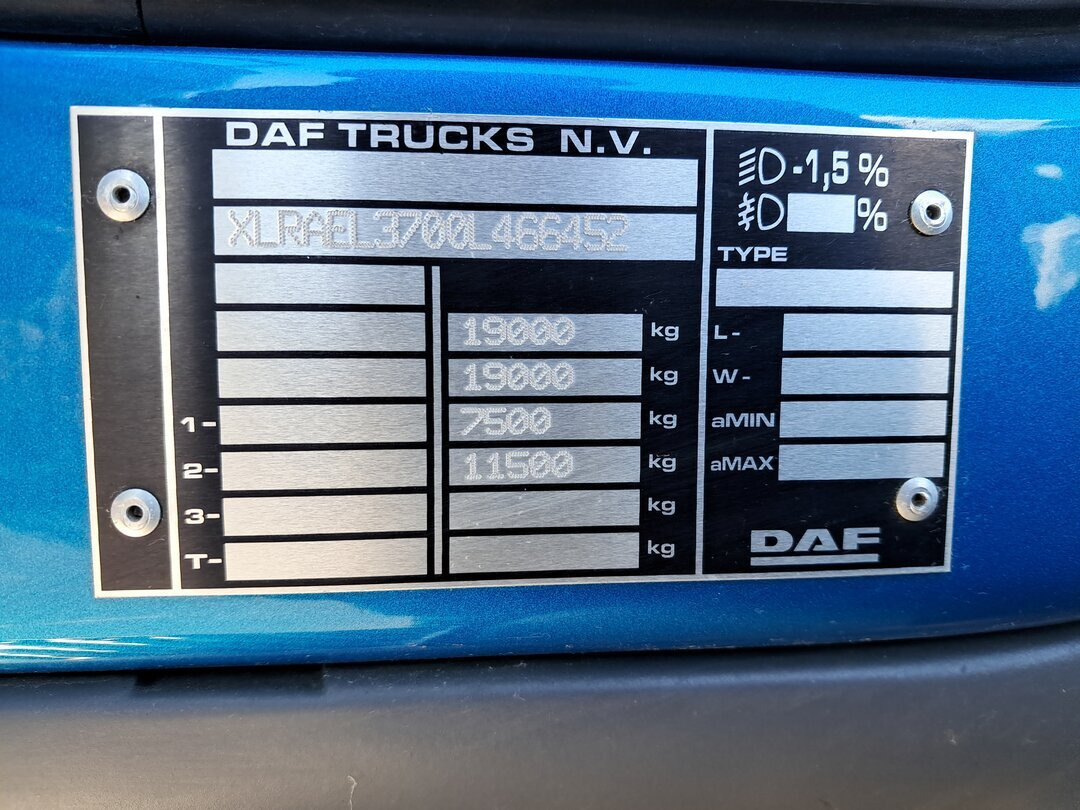 DAF LF 290 FA 4x2 LF 290 FA 4x2, Nebenantrieb, Navi - Cab chassis truck: picture 3 DAF LF 290 FA 4x2 LF 290 FA 4x2, Nebenantrieb, Navi - Cab chassis truck: picture 3