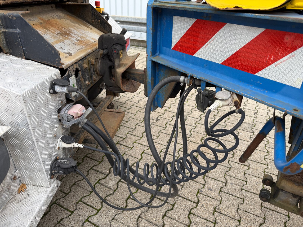 Faehndrich AG TKS-Z13 Asphaltkocher Faehndrich AG TKS-Z13 Asphaltkocher - Asphalt distributor: picture 4 Faehndrich AG TKS-Z13 Asphaltkocher Faehndrich AG TKS-Z13 Asphaltkocher - Asphalt distributor: picture 4