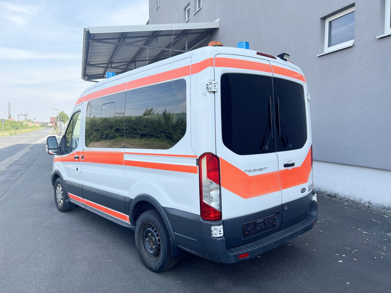 Ambulance Ford Transit 2.2 TDCI 4x2 Transit 2.2 TDCI 4x2, Krankentransporter: picture 13
