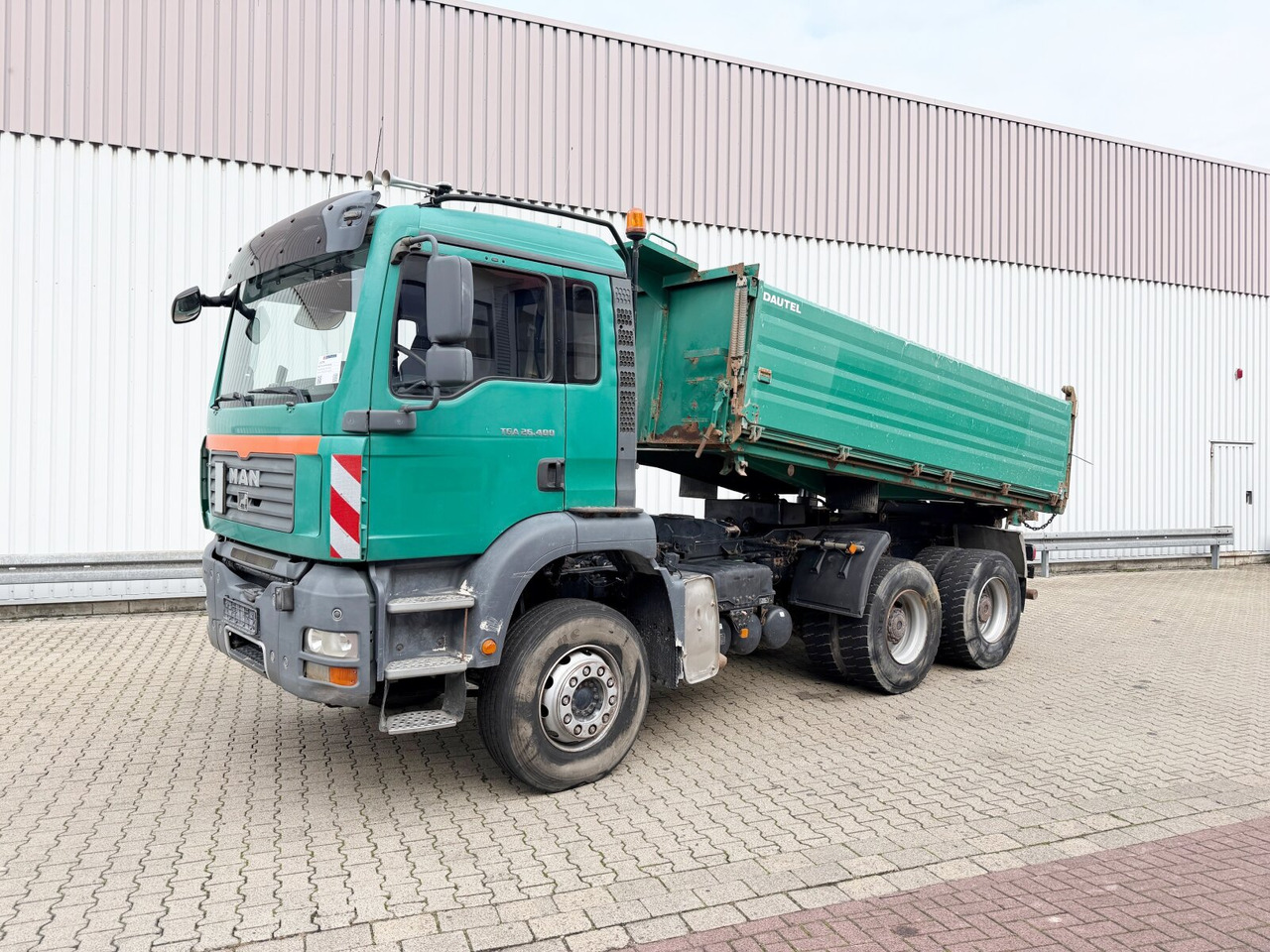 MAN TGA 26.400 6X4 BB TGA 26.400 6X4 BB, Intarder - Tipper: picture 1 MAN TGA 26.400 6X4 BB TGA 26.400 6X4 BB, Intarder - Tipper: picture 1