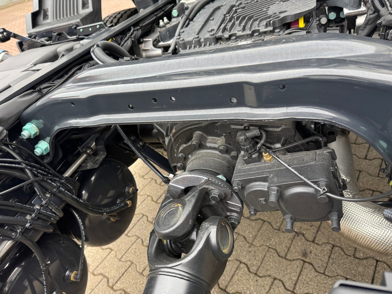 New Cab chassis truck MAN TGS 33.440 6x4 BB TGS 33.440 6x4 BB: picture 14 New Cab chassis truck MAN TGS 33.440 6x4 BB TGS 33.440 6x4 BB: picture 14