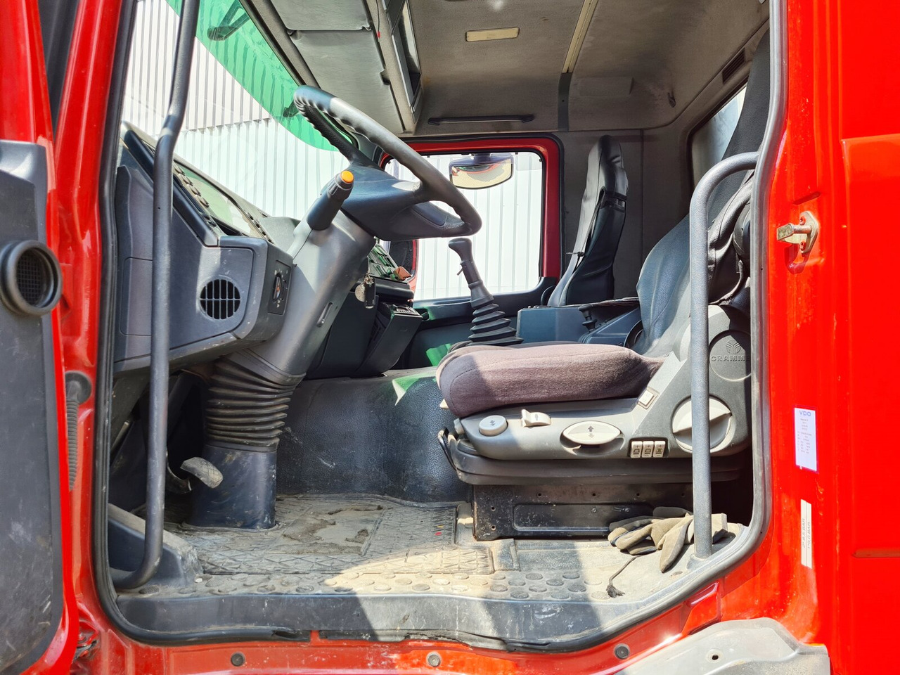 Mercedes-Benz Actros 1835 K 4x2 Actros 1835 K 4x2 - Cab chassis truck: picture 3 Mercedes-Benz Actros 1835 K 4x2 Actros 1835 K 4x2 - Cab chassis truck: picture 3