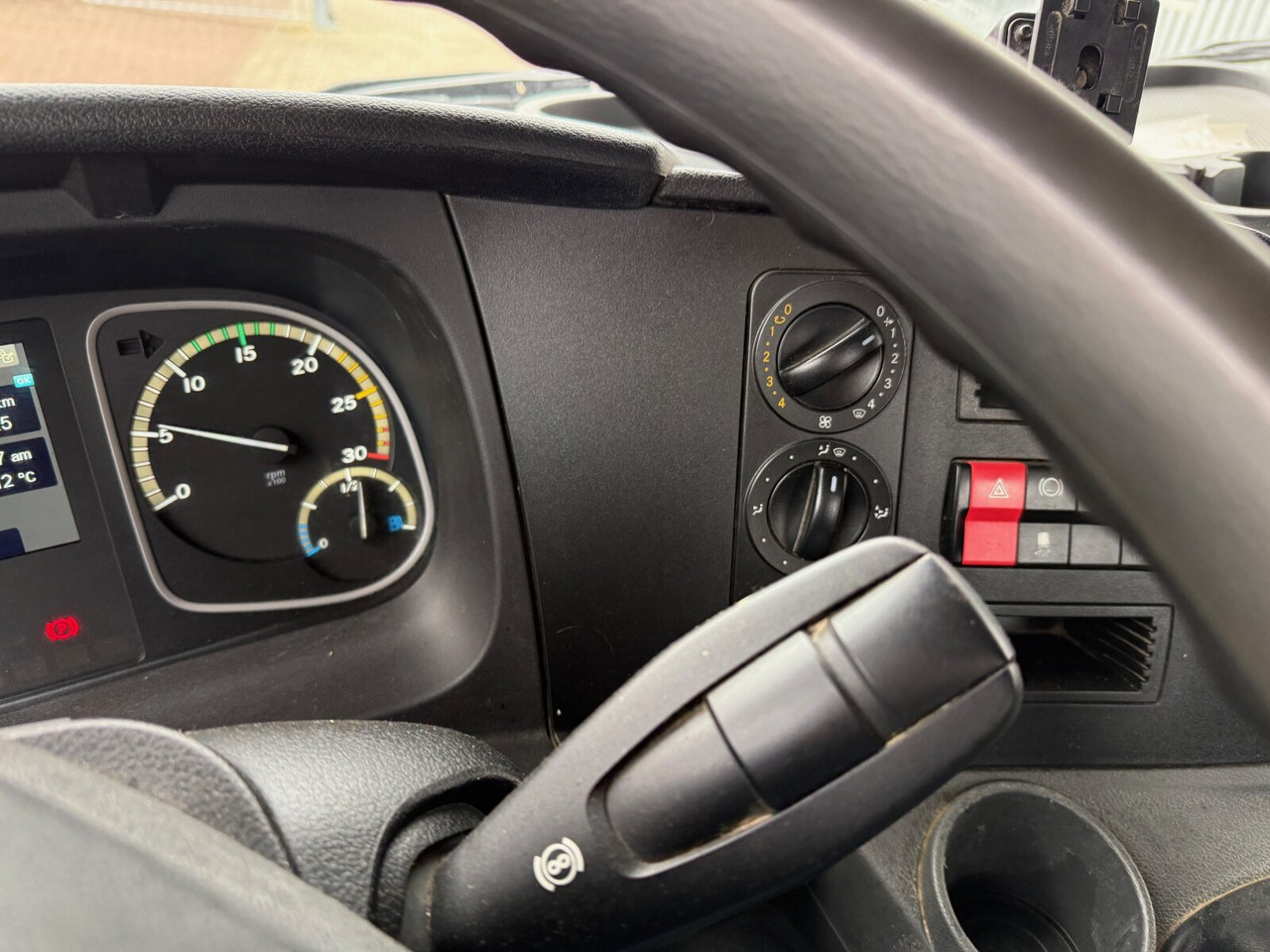 Mercedes-Benz Atego 1630 K 4x2 Atego 1630 K 4x2, Meiller 3-Seiten - Tipper: picture 4 Mercedes-Benz Atego 1630 K 4x2 Atego 1630 K 4x2, Meiller 3-Seiten - Tipper: picture 4