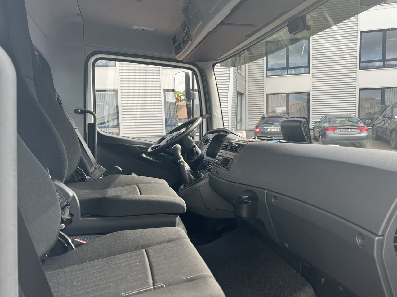 Mercedes-Benz Atego 818 K 4x2 Atego 818 K 4x2, 2x AHK, Meiller-Kipper, mehrfach Vorhanden! - Tipper: picture 5 Mercedes-Benz Atego 818 K 4x2 Atego 818 K 4x2, 2x AHK, Meiller-Kipper, mehrfach Vorhanden! - Tipper: picture 5