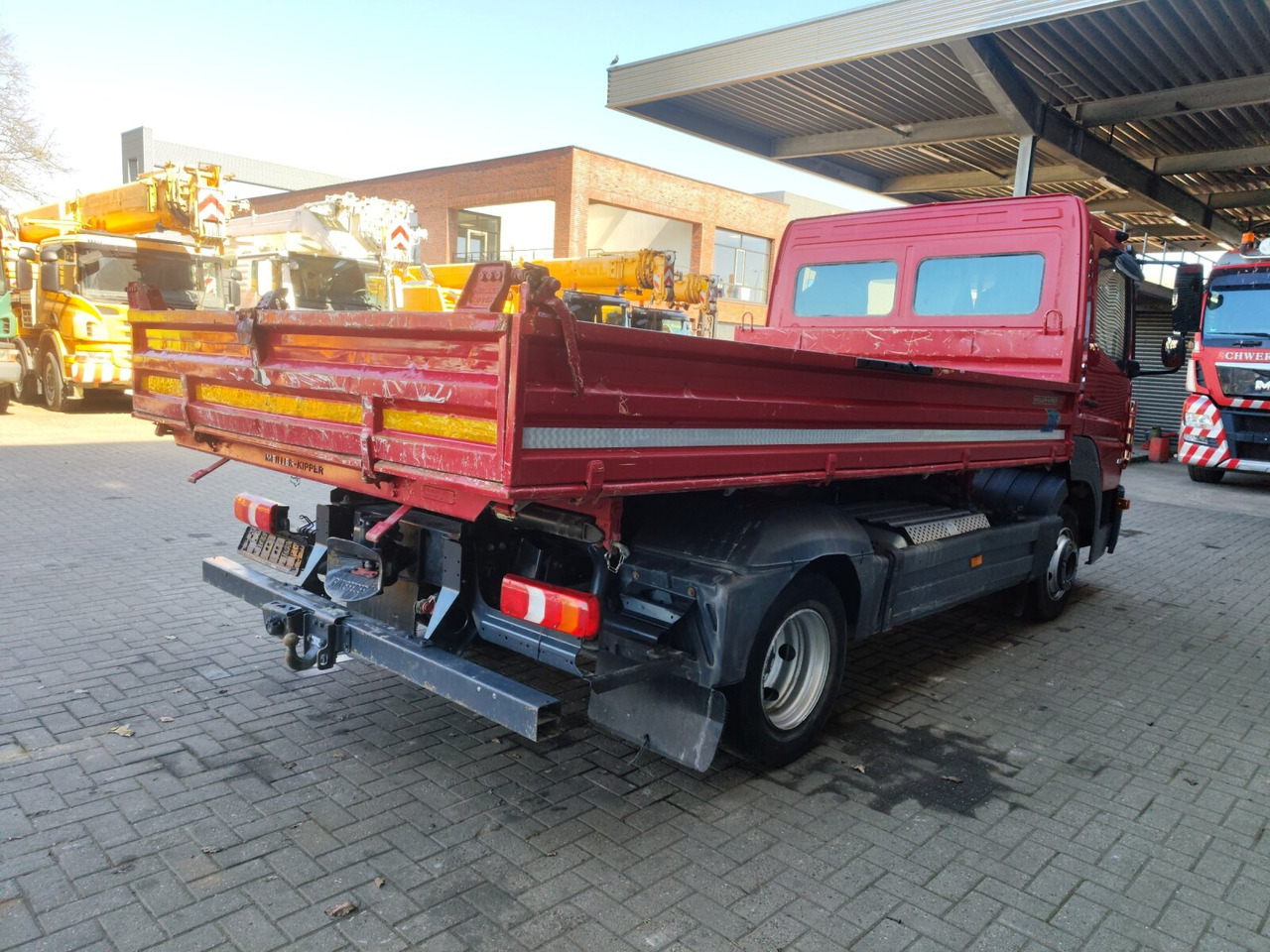 Mercedes-Benz Atego 818 K 4x2 Atego 818 K 4x2, Meiller-Kipper, 2 x AHK - Tipper: picture 5 Mercedes-Benz Atego 818 K 4x2 Atego 818 K 4x2, Meiller-Kipper, 2 x AHK - Tipper: picture 5