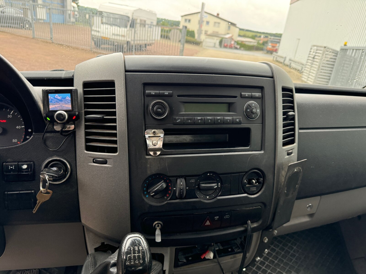 Mercedes-Benz Sprinter 313 CDI 4x4 Doka Sprinter 313 CDI 4x4 Doka, Kipper, AT-Motor! - Flatbed van, Combi van: picture 3 Mercedes-Benz Sprinter 313 CDI 4x4 Doka Sprinter 313 CDI 4x4 Doka, Kipper, AT-Motor! - Flatbed van, Combi van: picture 3