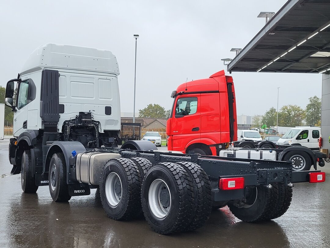 New Cab chassis truck T-Way AT410T51 8x4 T-Way AT410T51 8x4, Retarder, Nebenantrieb, 4x VORHANDEN!: picture 9 New Cab chassis truck T-Way AT410T51 8x4 T-Way AT410T51 8x4, Retarder, Nebenantrieb, 4x VORHANDEN!: picture 9
