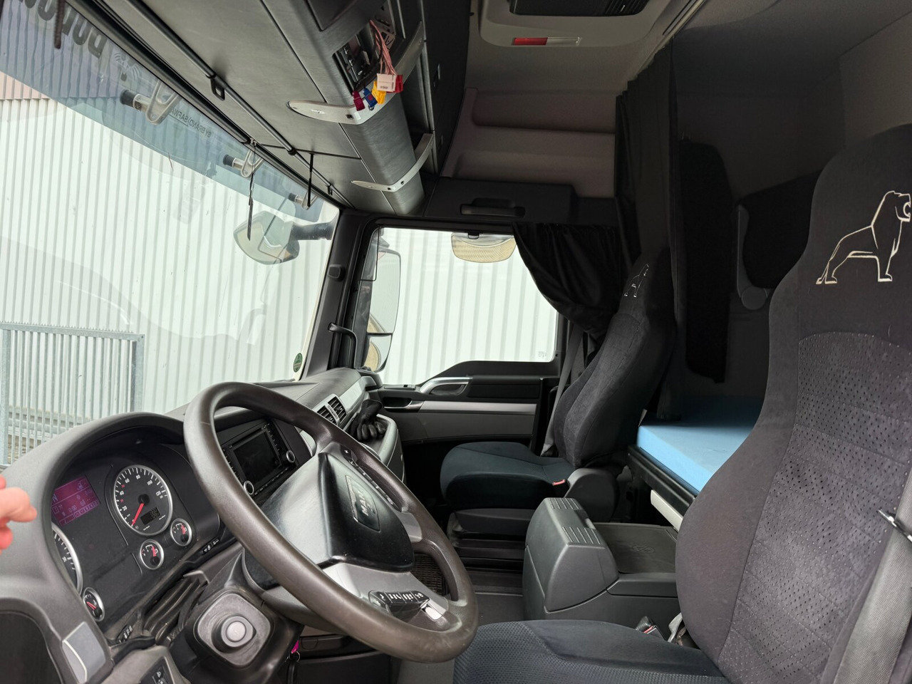 MAN TGX 26.480 6x4 BLS TGX 26.480 6x4 BLS, Retarder, XLX, Standklima, Hydraulik, zGG 90t - Tractor unit: picture 2 MAN TGX 26.480 6x4 BLS TGX 26.480 6x4 BLS, Retarder, XLX, Standklima, Hydraulik, zGG 90t - Tractor unit: picture 2