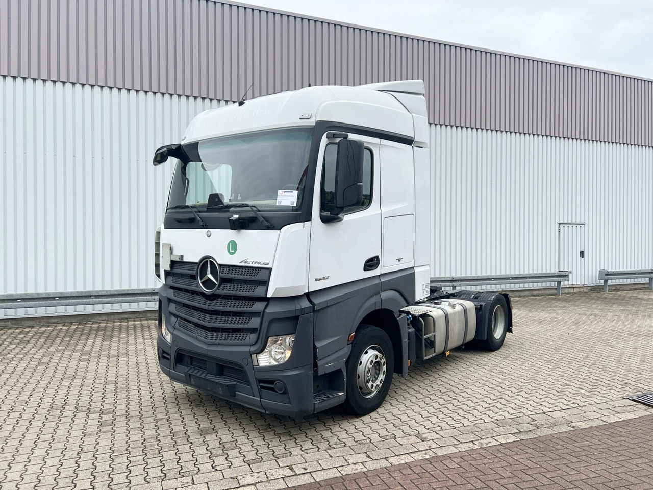 Mercedes-Benz Actros 1842/45 LS 4x2 Actros 1842/45 LS 4x2, 3x VORHANDEN - Tractor unit: picture 1 Mercedes-Benz Actros 1842/45 LS 4x2 Actros 1842/45 LS 4x2, 3x VORHANDEN - Tractor unit: picture 1