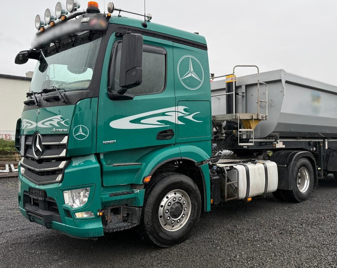 Mercedes-Benz Actros 1851 LS 4x4 HAD Actros 1851 LS 4x4 HAD, Hydraulik, Navi, MultimediaCockpit - Tractor unit: picture 1 Mercedes-Benz Actros 1851 LS 4x4 HAD Actros 1851 LS 4x4 HAD, Hydraulik, Navi, MultimediaCockpit - Tractor unit: picture 1