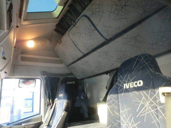 Stralis 440S43T/P 4x2 Stralis 440S43T/P 4x2, ONLY FOR SPAREPARTS!!! - Tractor unit: picture 5 Stralis 440S43T/P 4x2 Stralis 440S43T/P 4x2, ONLY FOR SPAREPARTS!!! - Tractor unit: picture 5