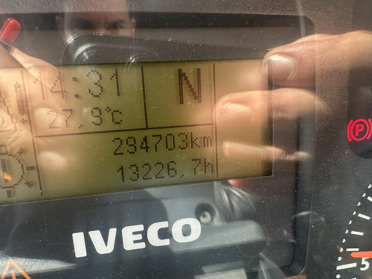 Trakker AD190T33WP 4x4 Trakker AD190T33WP 4x4, Winterdienstausstattung - Cab chassis truck: picture 2 Trakker AD190T33WP 4x4 Trakker AD190T33WP 4x4, Winterdienstausstattung - Cab chassis truck: picture 2