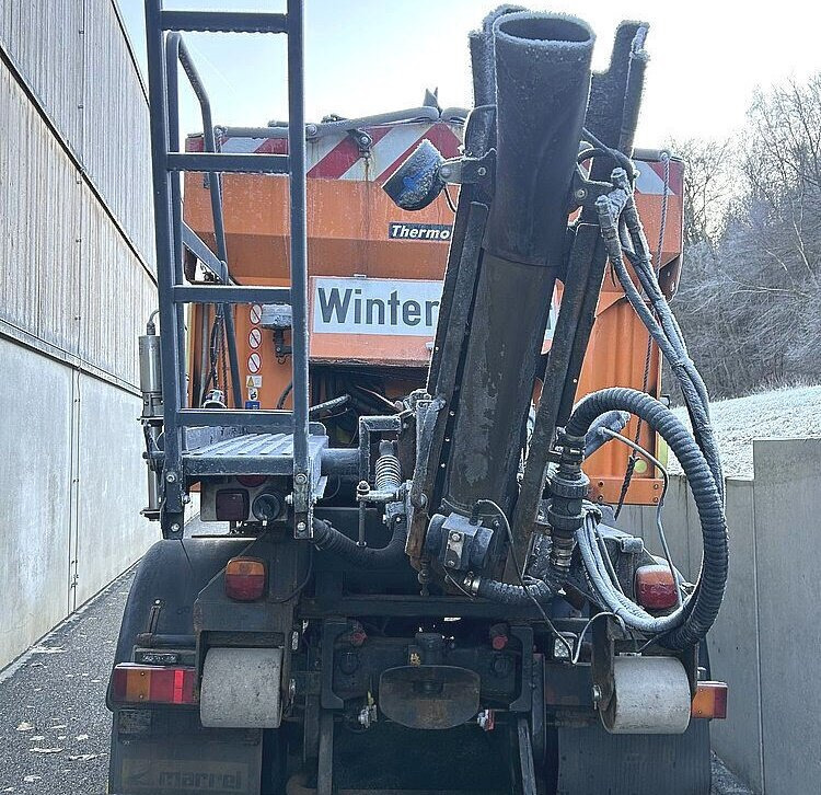 Trakker AD190T33WP 4x4 Trakker AD190T33WP 4x4, Winterdienstausstattung - Hook lift truck: picture 4 Trakker AD190T33WP 4x4 Trakker AD190T33WP 4x4, Winterdienstausstattung - Hook lift truck: picture 4