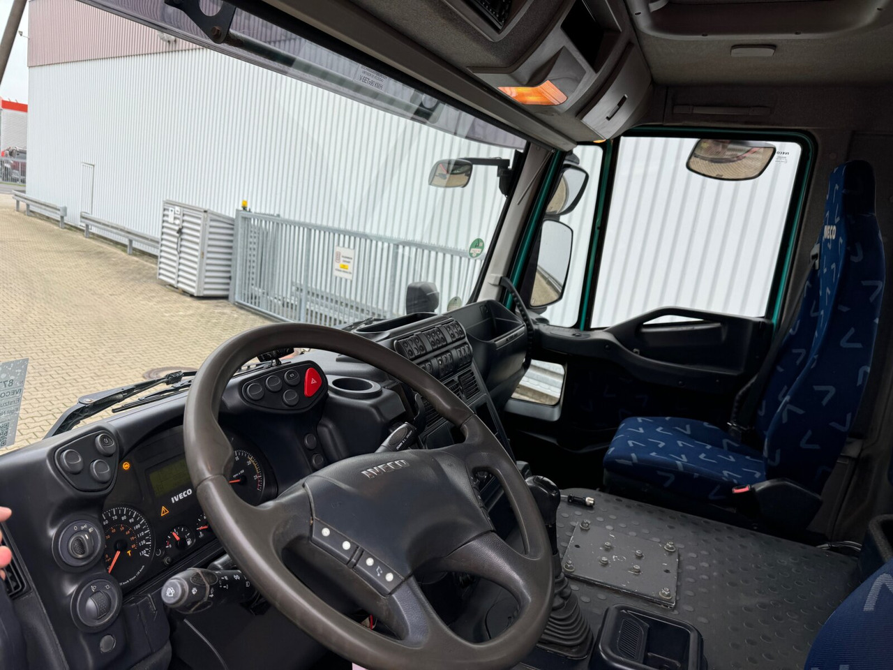 Trakker AD260T45W 6x6 Trakker AD260T45W 6x6, Bordmatik - Tipper: picture 4 Trakker AD260T45W 6x6 Trakker AD260T45W 6x6, Bordmatik - Tipper: picture 4