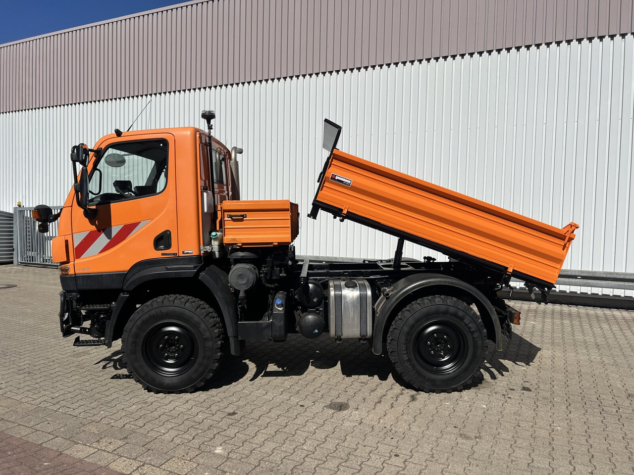 Van Unimog U 20 U405/70 4x4 U 20 U405/70 4x4, Kipper, Winterdienstplatte: picture 12