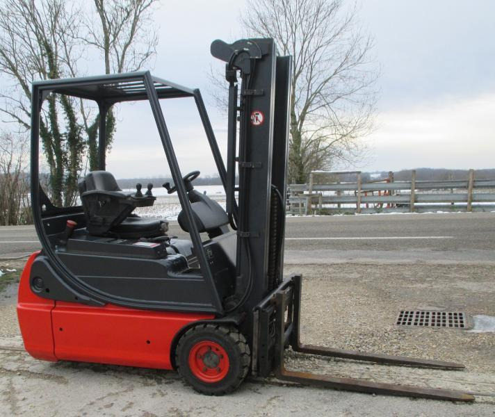 Fenwick E16C-02 - Electric forklift: picture 2 Fenwick E16C-02 - Electric forklift: picture 2