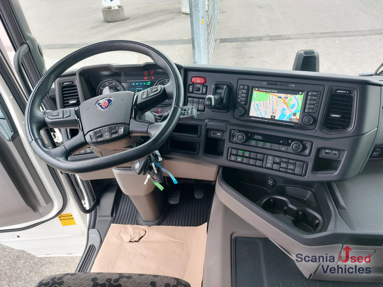 SCANIA R 460 A4x2NA, SUPER, Navi, Standklima - Tractor unit: picture 4 SCANIA R 460 A4x2NA, SUPER, Navi, Standklima - Tractor unit: picture 4
