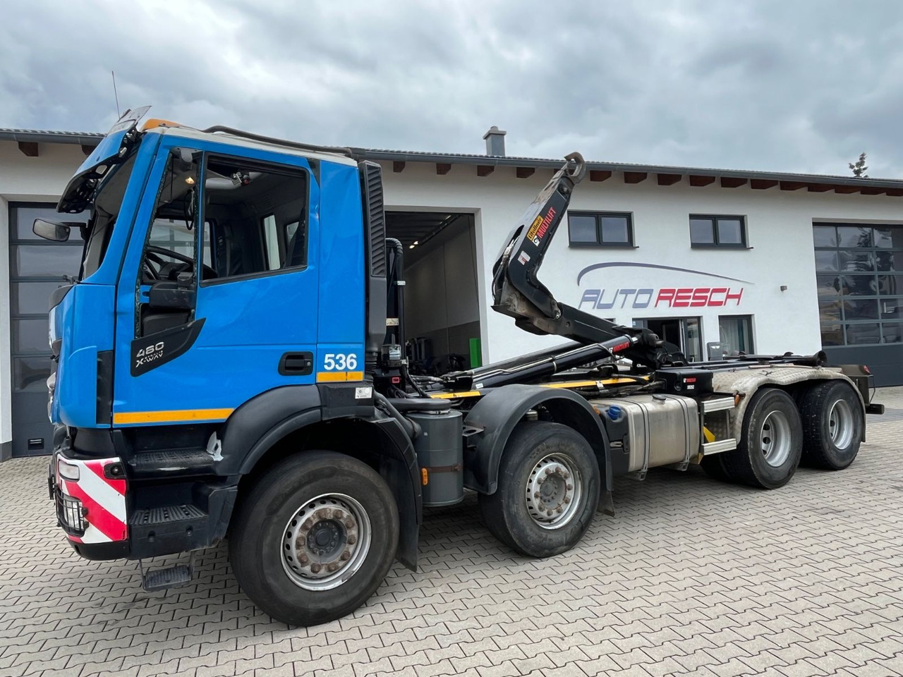 Iveco 480 Starlis X-Way - Hook lift truck: picture 1 Iveco 480 Starlis X-Way - Hook lift truck: picture 1