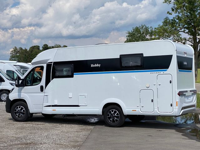 Hobby OnTour C 700 GQ MJ25/MARKISE/RFK/SAFETY-PAKET - Semi-integrated motorhome: picture 5 Hobby OnTour C 700 GQ MJ25/MARKISE/RFK/SAFETY-PAKET - Semi-integrated motorhome: picture 5