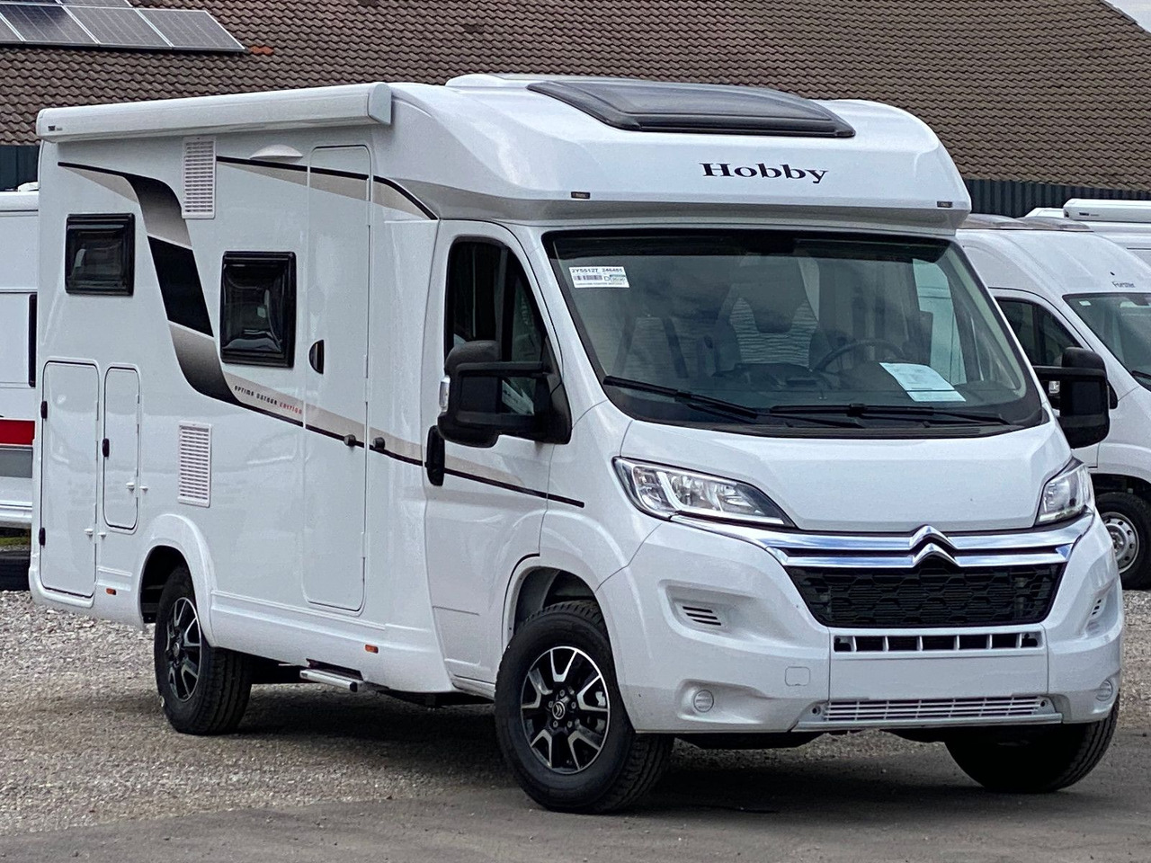 Hobby Optima Ontour Edition V65 GE Navi Markise SAT - Semi-integrated motorhome: picture 2 Hobby Optima Ontour Edition V65 GE Navi Markise SAT - Semi-integrated motorhome: picture 2