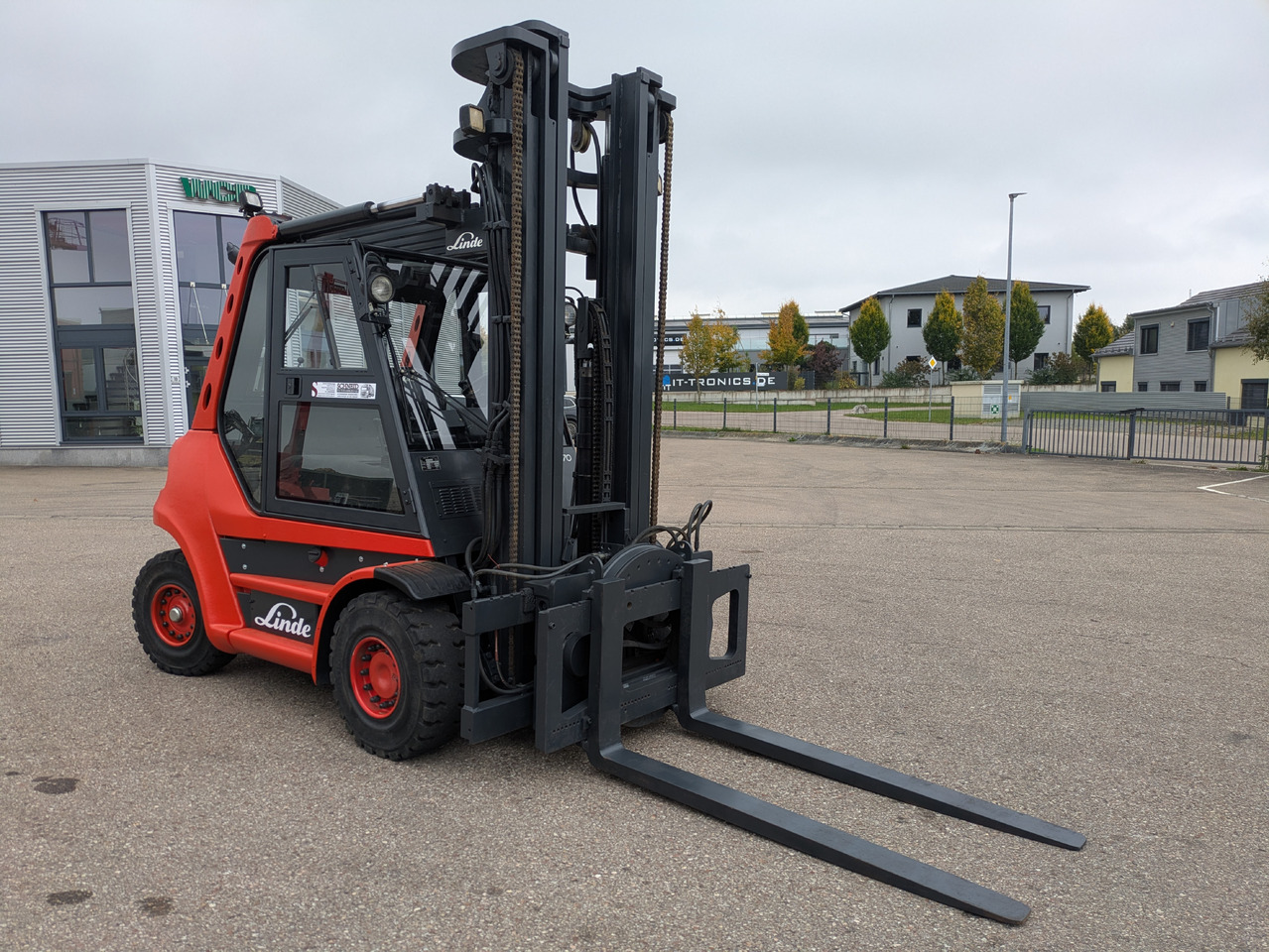 LINDE H70D Diesel Stapler Triplexmast BJ: 99 erst 3368h - Diesel forklift: picture 3 LINDE H70D Diesel Stapler Triplexmast BJ: 99 erst 3368h - Diesel forklift: picture 3
