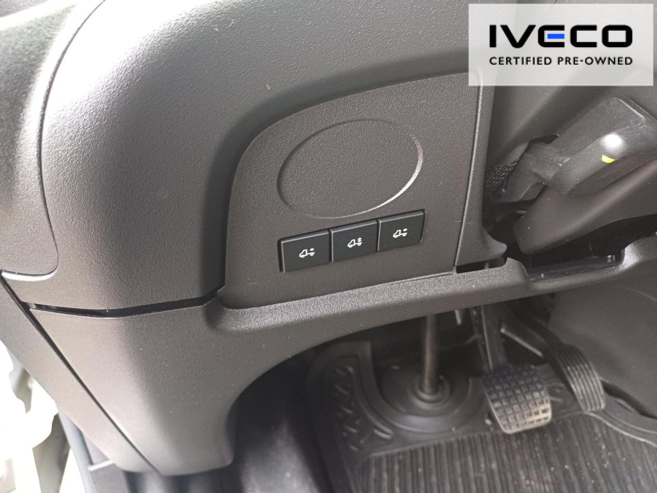 Panel van IVECO Daily 35S14NA8V/P CNG Euro6 Klima AHK Navi ZV: picture 6