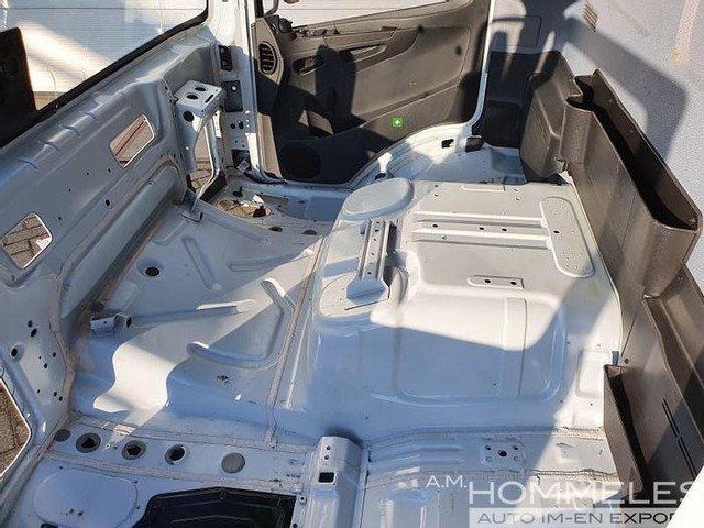 Mercedes-Benz Atego - Cab and interior: picture 2 Mercedes-Benz Atego - Cab and interior: picture 2