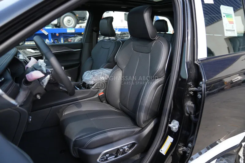 SUV Jeep Grand Cherokee  4x4: picture 8