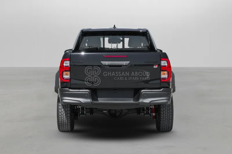 Toyota Hilux 4X4 Double Cabin - Pickup truck, Combi van: picture 3 Toyota Hilux 4X4 Double Cabin - Pickup truck, Combi van: picture 3