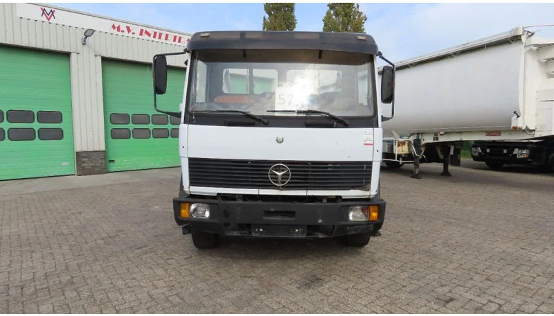 Mercedes-Benz 1514 Manual diesel pomp. Very clean - Cable system truck: picture 4 Mercedes-Benz 1514 Manual diesel pomp. Very clean - Cable system truck: picture 4