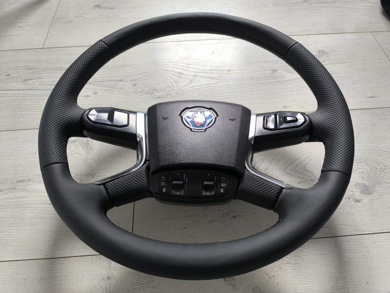 Scania - Steering wheel for Truck: picture 4 Scania - Steering wheel for Truck: picture 4