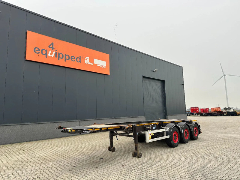 Burg 20FT ADR (EX/II, EX/III, FL, AT) Chassis, Leergewicht : 3.690kg, SAF INTRADISC, 2x Liftachse, NL-Chassis, APK/ADR: 04-2025 - Container transporter/ Swap body semi-trailer: picture 1 Burg 20FT ADR (EX/II, EX/III, FL, AT) Chassis, Leergewicht : 3.690kg, SAF INTRADISC, 2x Liftachse, NL-Chassis, APK/ADR: 04-2025 - Container transporter/ Swap body semi-trailer: picture 1
