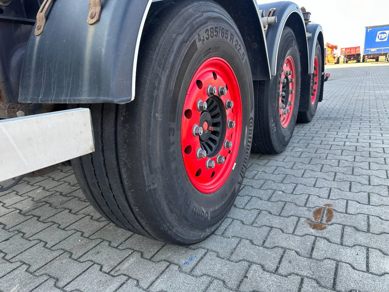 Container transporter/ Swap body semi-trailer Burg 20FT ADR (EX/II, EX/III, FL, AT), empty weight: 3.690kg, SAF INTRADISC, 2x liftaxle, ALCOA, NL-Chassis, APK/ADR: 07-2025: picture 19