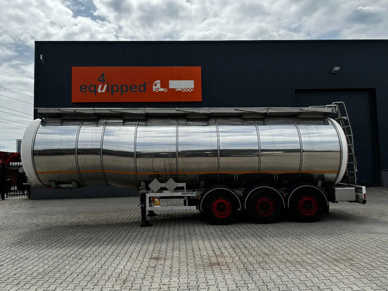 Indox 37.500L / 1-COMP /4-BAFFELS, ADR, L4BH, INOX, NL, APK/ADR till 10/2025, new SAF axles, ALCOA - Tank semi-trailer: picture 2 Indox 37.500L / 1-COMP /4-BAFFELS, ADR, L4BH, INOX, NL, APK/ADR till 10/2025, new SAF axles, ALCOA - Tank semi-trailer: picture 2