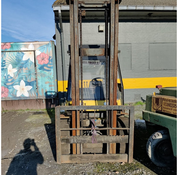 Caterpillar SE-300-15 - Diesel forklift: picture 2 Caterpillar SE-300-15 - Diesel forklift: picture 2