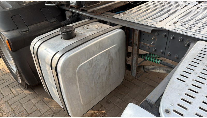 DAF XF 460 PTO HYDR - RETARDER - *568.000km* - SPOILERS - BE TRUCK - Tractor unit: picture 4 DAF XF 460 PTO HYDR - RETARDER - *568.000km* - SPOILERS - BE TRUCK - Tractor unit: picture 4