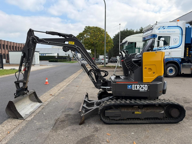 Mini excavator Volvo ECR25D 1159 UREN - SLOOP + SORTEERFUNCTIE - EXTRA HYDR. LEIDINGEN - HYDR SNELWISSEL - CE - BE MACHINE: picture 6 Mini excavator Volvo ECR25D 1159 UREN - SLOOP + SORTEERFUNCTIE - EXTRA HYDR. LEIDINGEN - HYDR SNELWISSEL - CE - BE MACHINE: picture 6