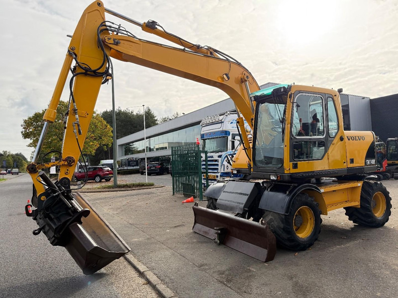 Volvo EW 140 B *FULL HYDR* - BLADE - 10.485h - TILT BUCKET - CE - NL MACHINE - GOOD CONDITION - Wheel excavator: picture 2 Volvo EW 140 B *FULL HYDR* - BLADE - 10.485h - TILT BUCKET - CE - NL MACHINE - GOOD CONDITION - Wheel excavator: picture 2