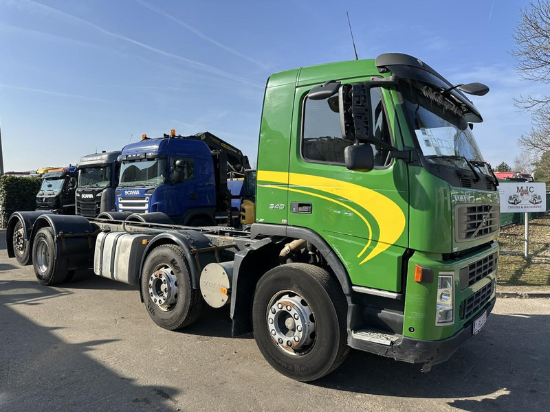 Volvo FM 340 8x2 CHASSIS (7m35) - LIFT+STEERING AXLE - MANUAL GEARBOX - EURO 3 - TÜV 05/2025 - BE TRUCK - Cab chassis truck: picture 2 Volvo FM 340 8x2 CHASSIS (7m35) - LIFT+STEERING AXLE - MANUAL GEARBOX - EURO 3 - TÜV 05/2025 - BE TRUCK - Cab chassis truck: picture 2